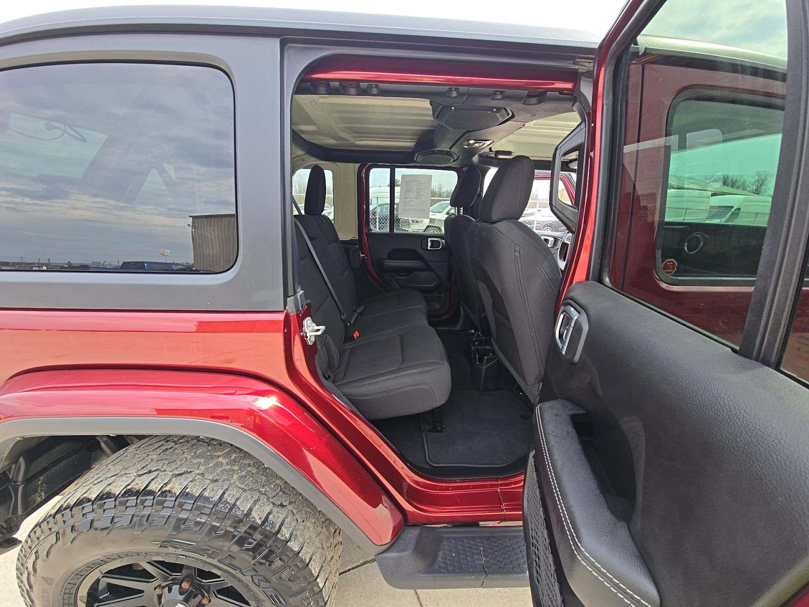 2021 Jeep Wrangler Unlimited Sahara AWD