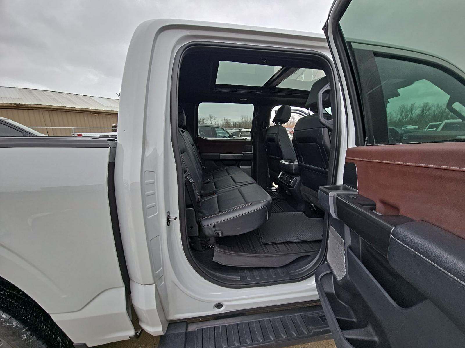 2023 Ford F-150 Lariat AWD