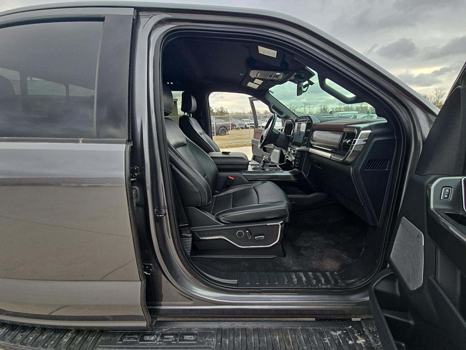 2023 Ford F-150 Lariat AWD