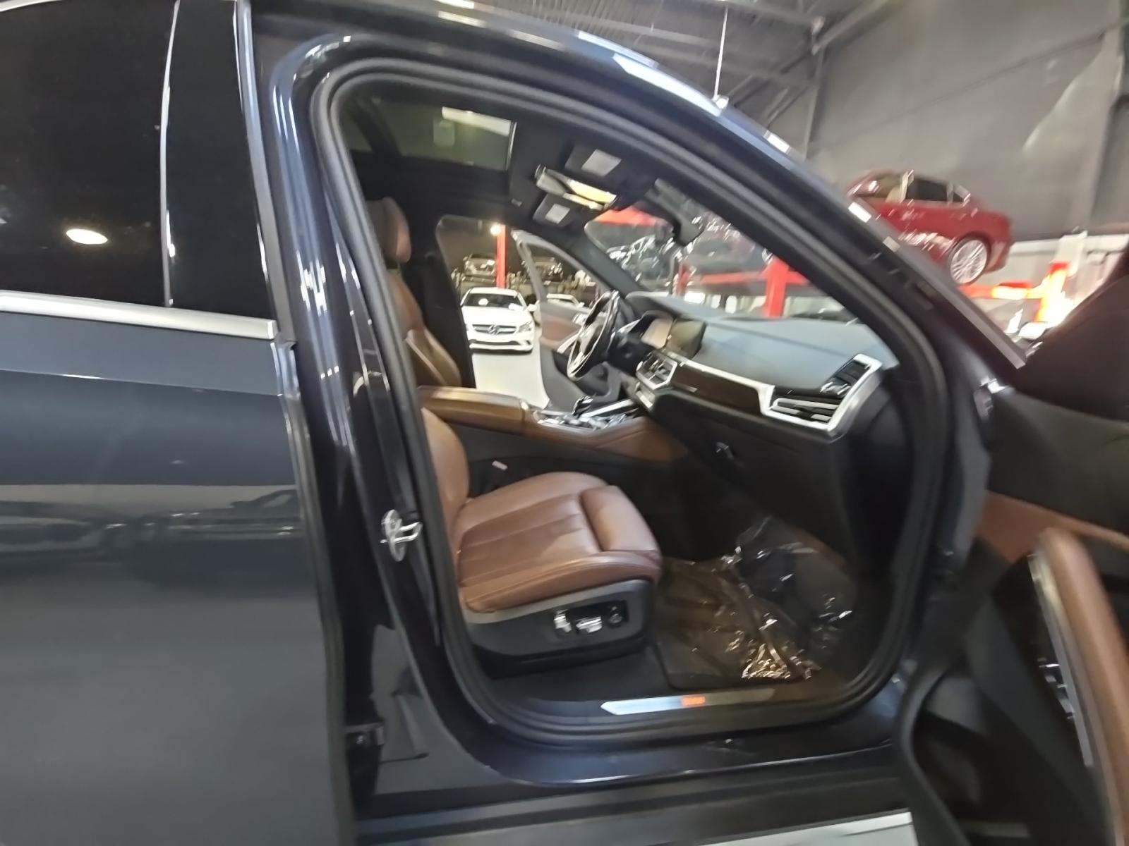 2020 BMW X6 xDrive40i AWD