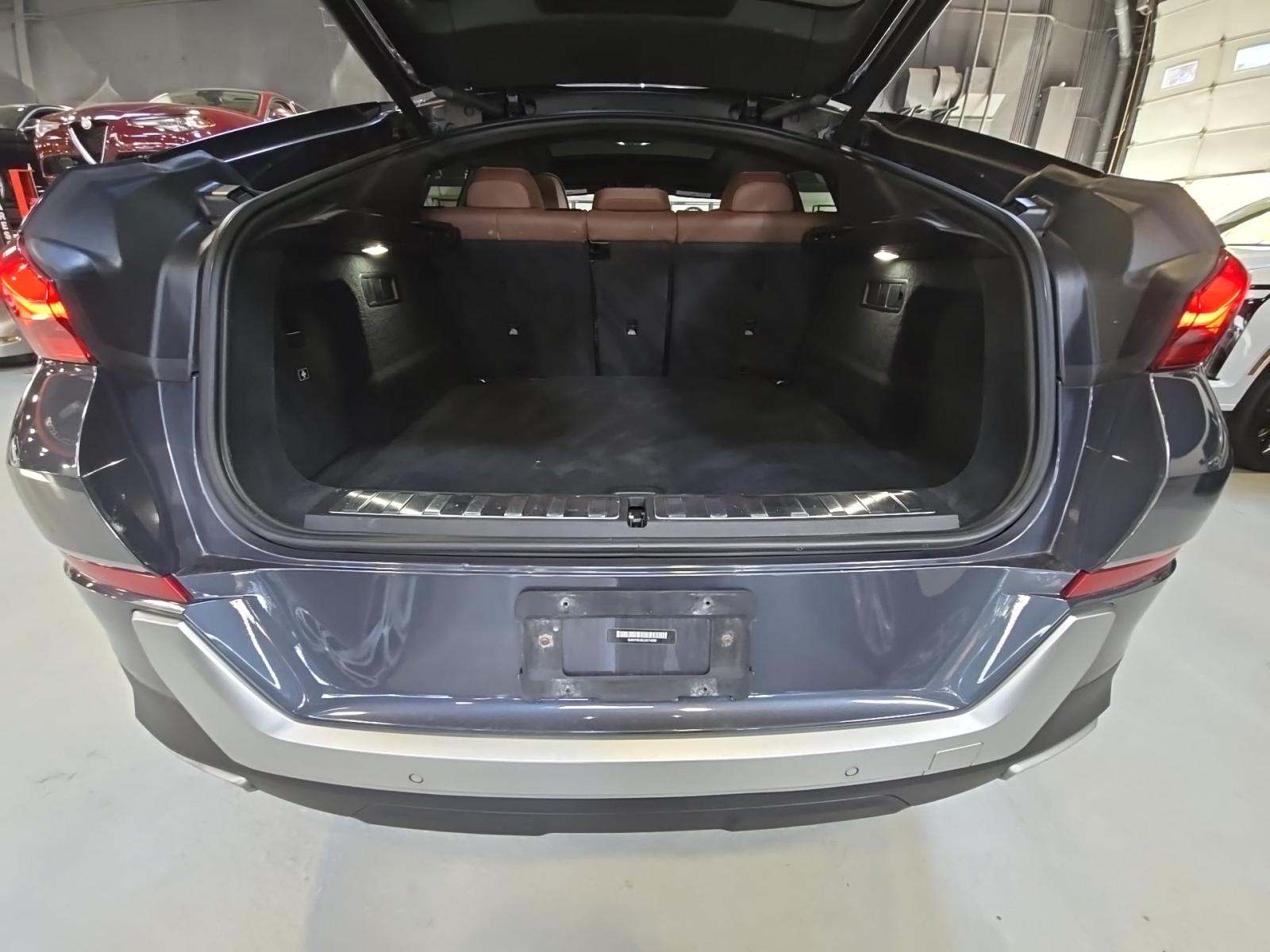 2020 BMW X6 xDrive40i AWD