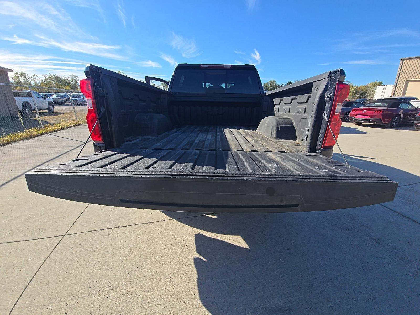 2023 Chevrolet Silverado 1500 RST AWD