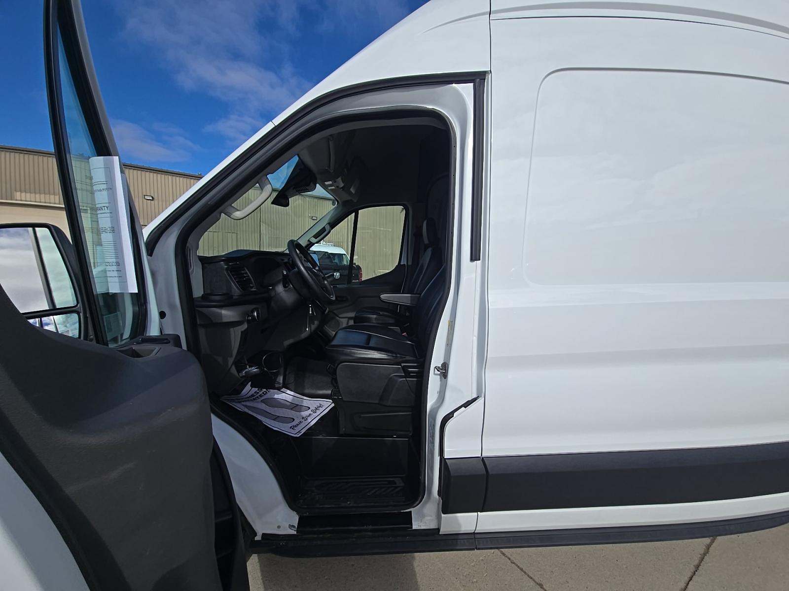 FORD TRANSIT 250 - 2