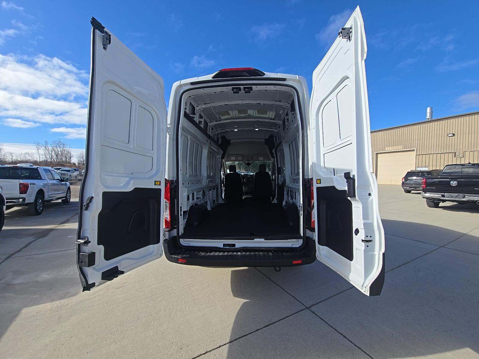 FORD TRANSIT 250 - 9