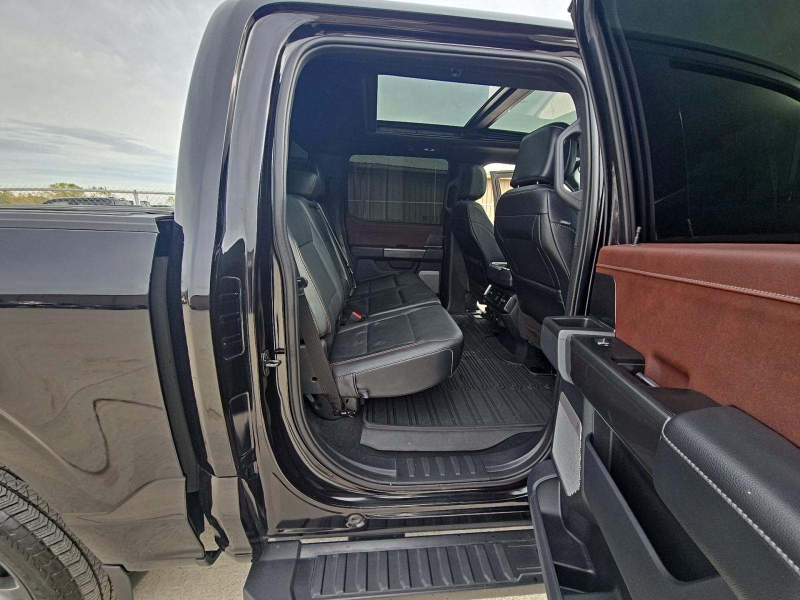 2023 Ford F-150 Lariat AWD