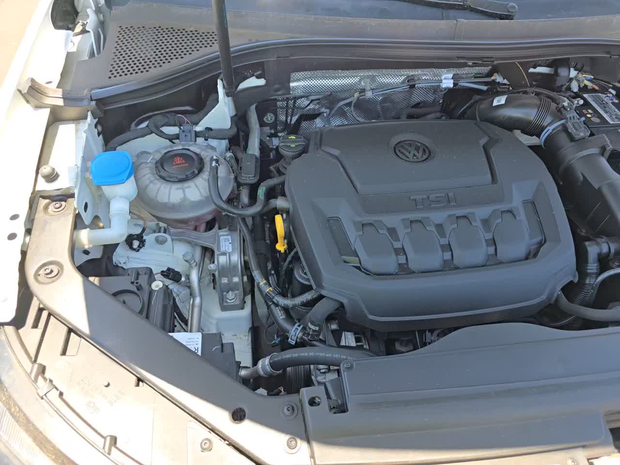 2022 Volkswagen Tiguan 2.0T SE FWD