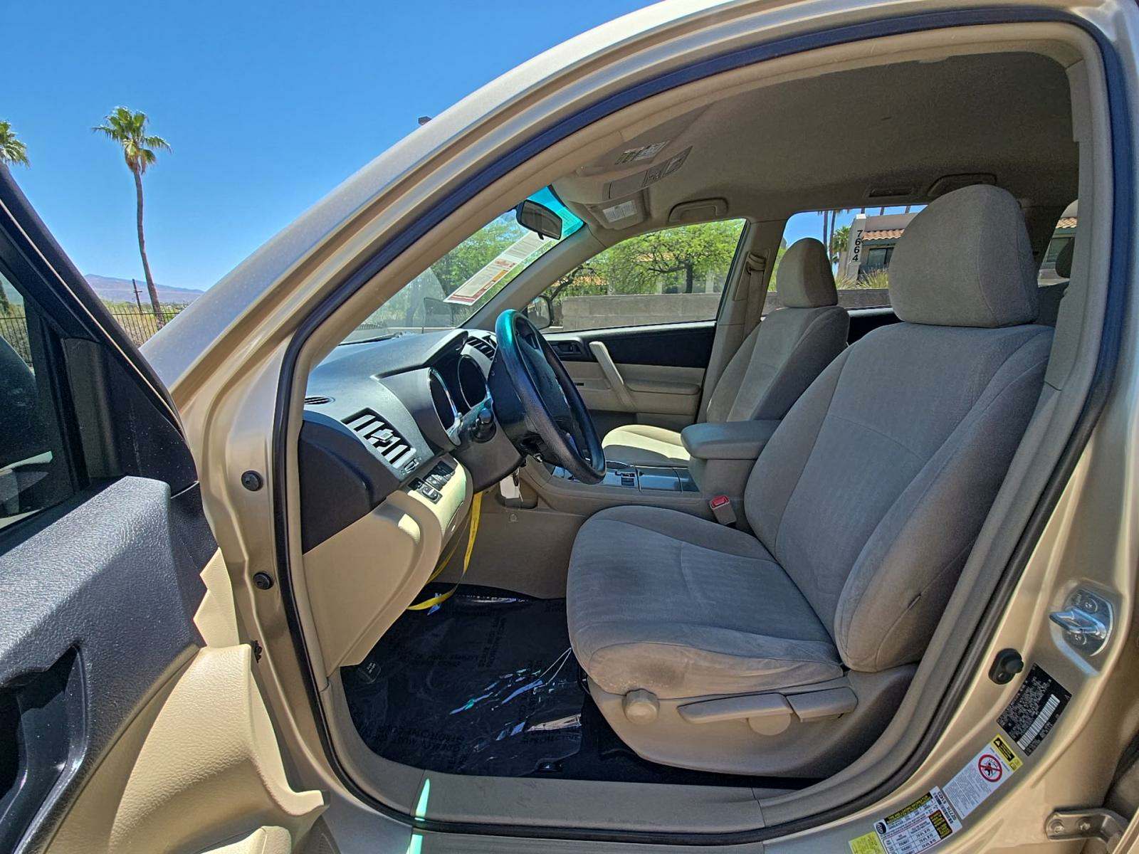 2012 Toyota Highlander Base FWD