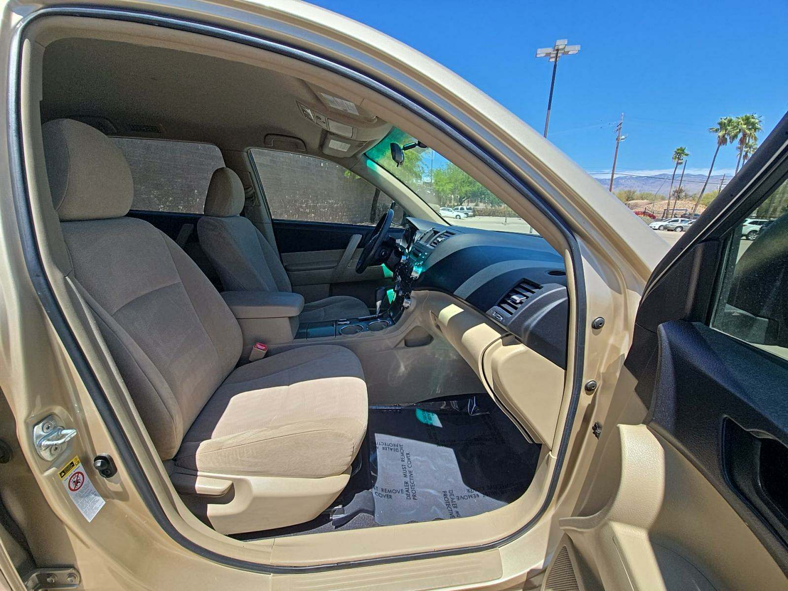 2012 Toyota Highlander Base FWD