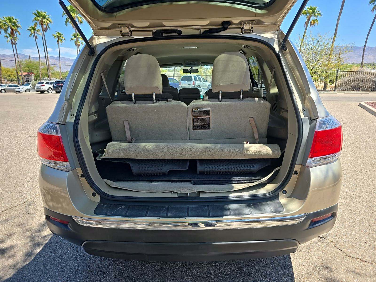 2012 Toyota Highlander Base FWD