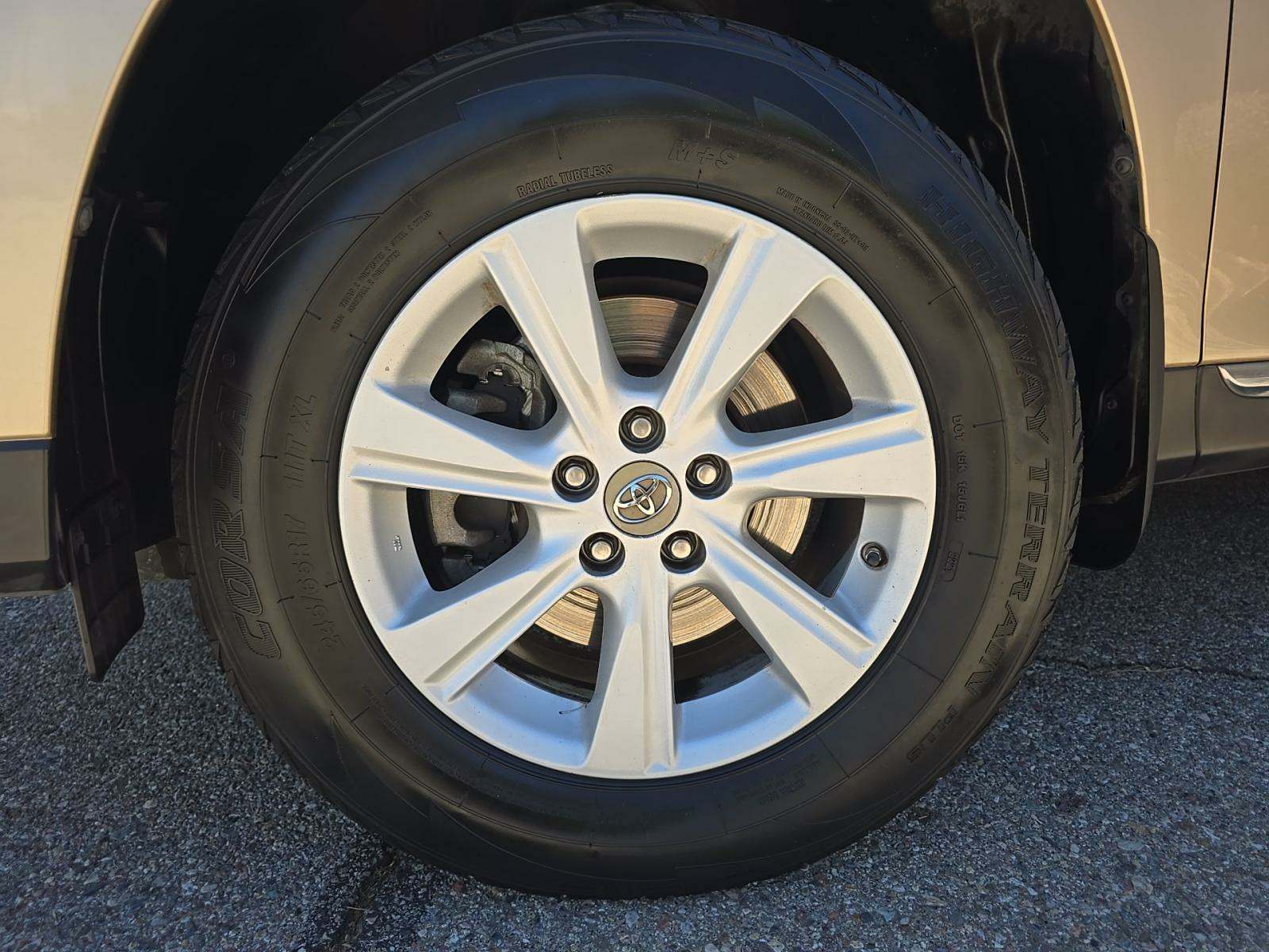 2012 Toyota Highlander Base FWD