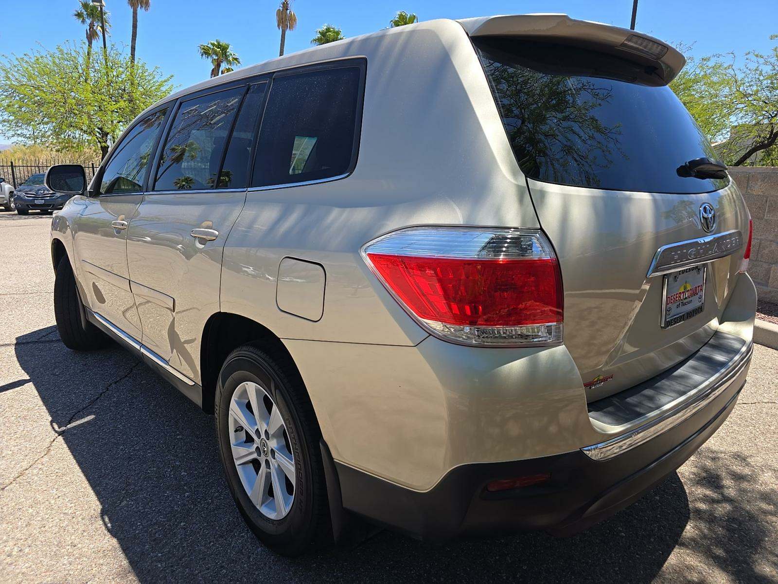 2012 Toyota Highlander Base FWD