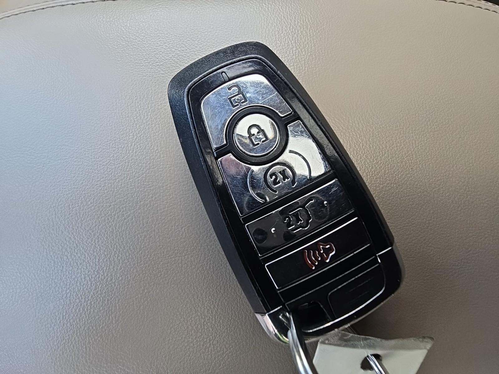 2022 Lincoln Nautilus Reserve AWD