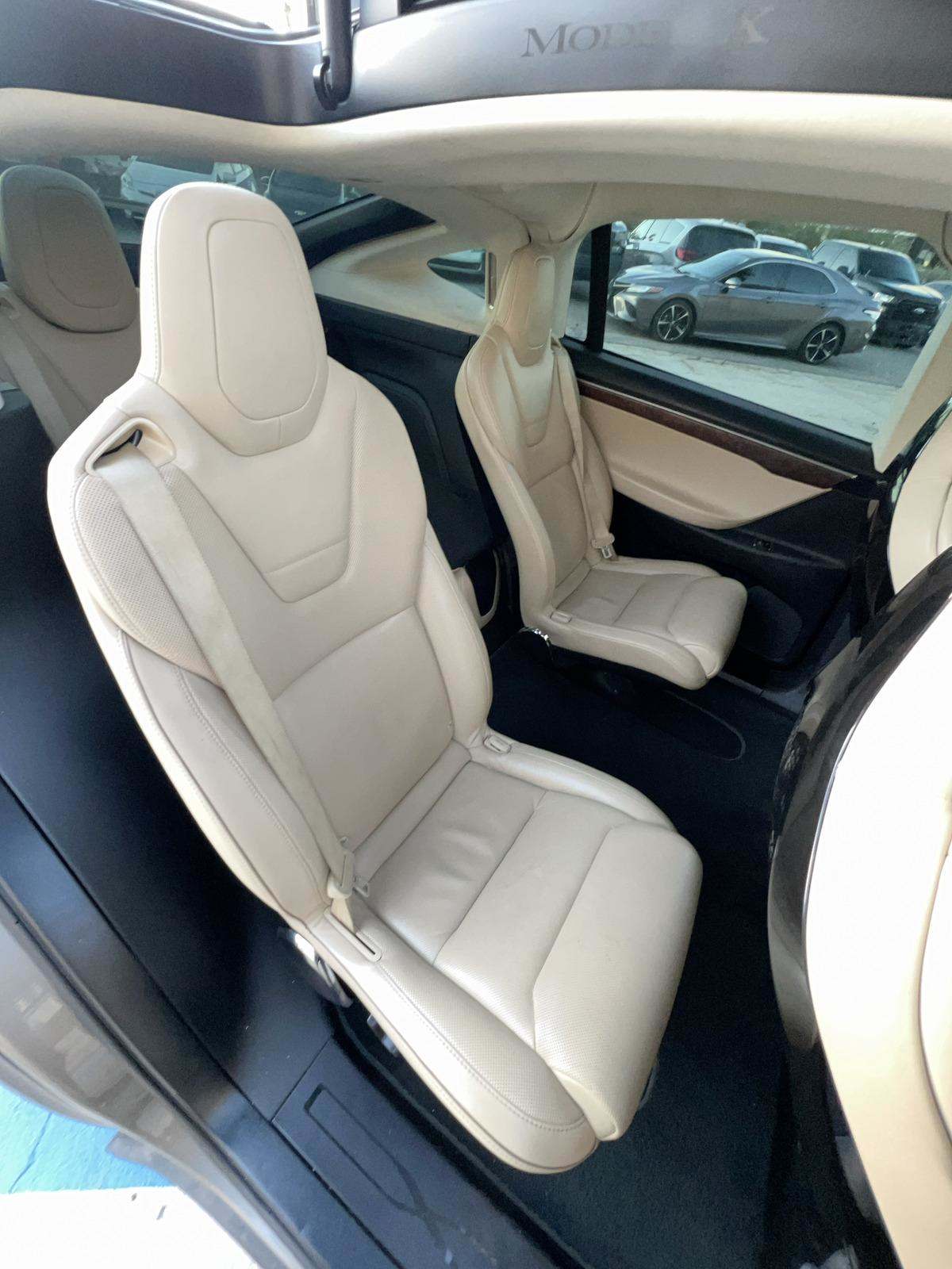 2016 Tesla Model X 90D AWD