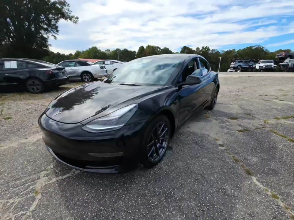 2022 Tesla Model 3 Standard Range