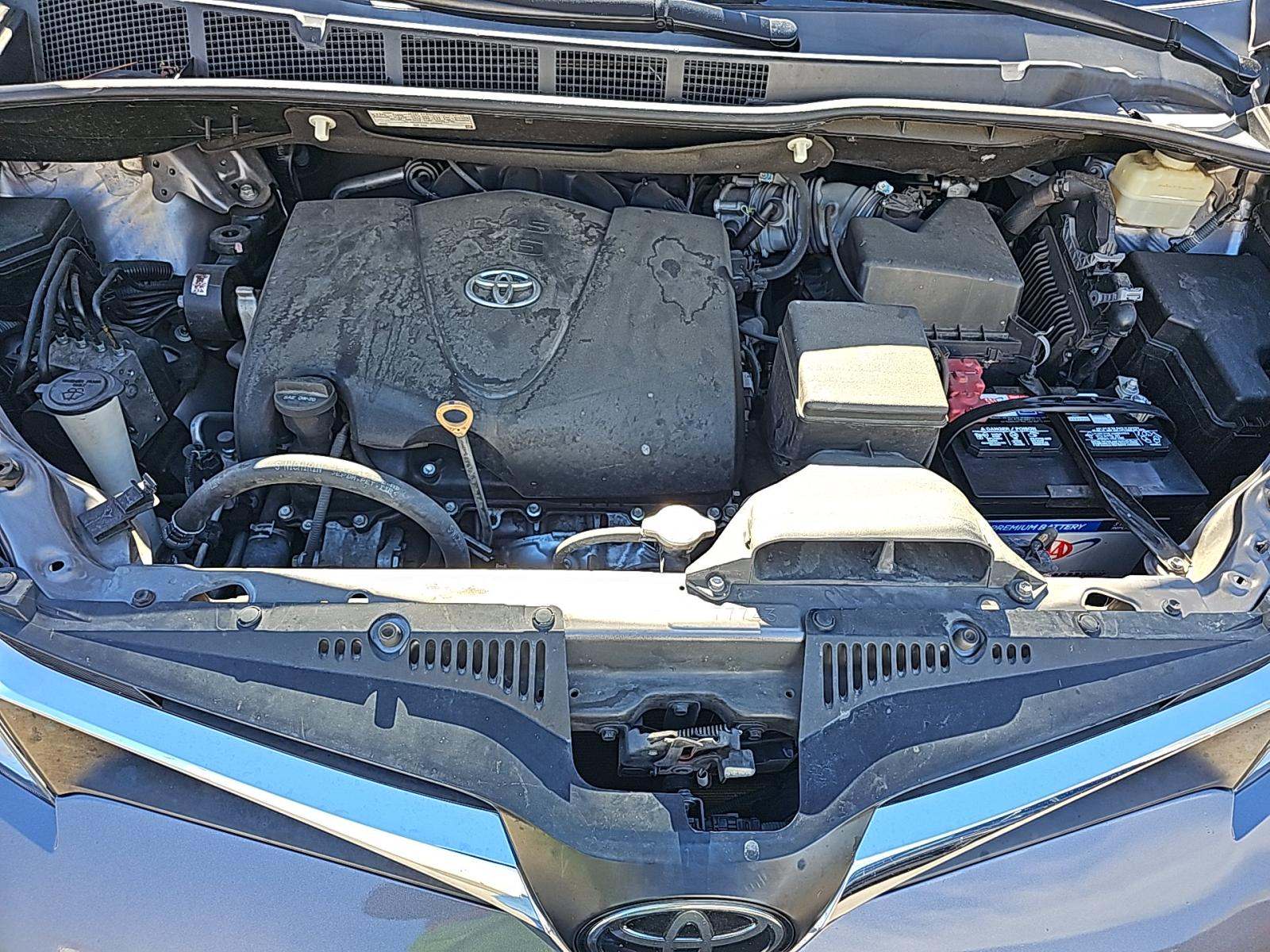 2018 Toyota Sienna LE FWD