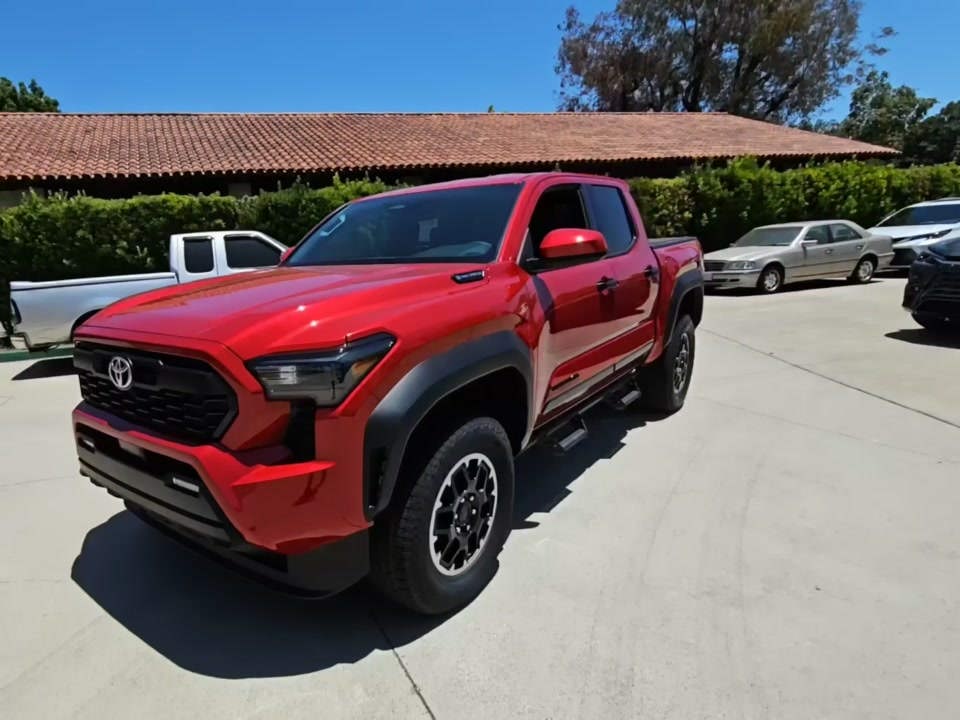 2025 Toyota Tacoma Hybrid TRD Off-Road AWD