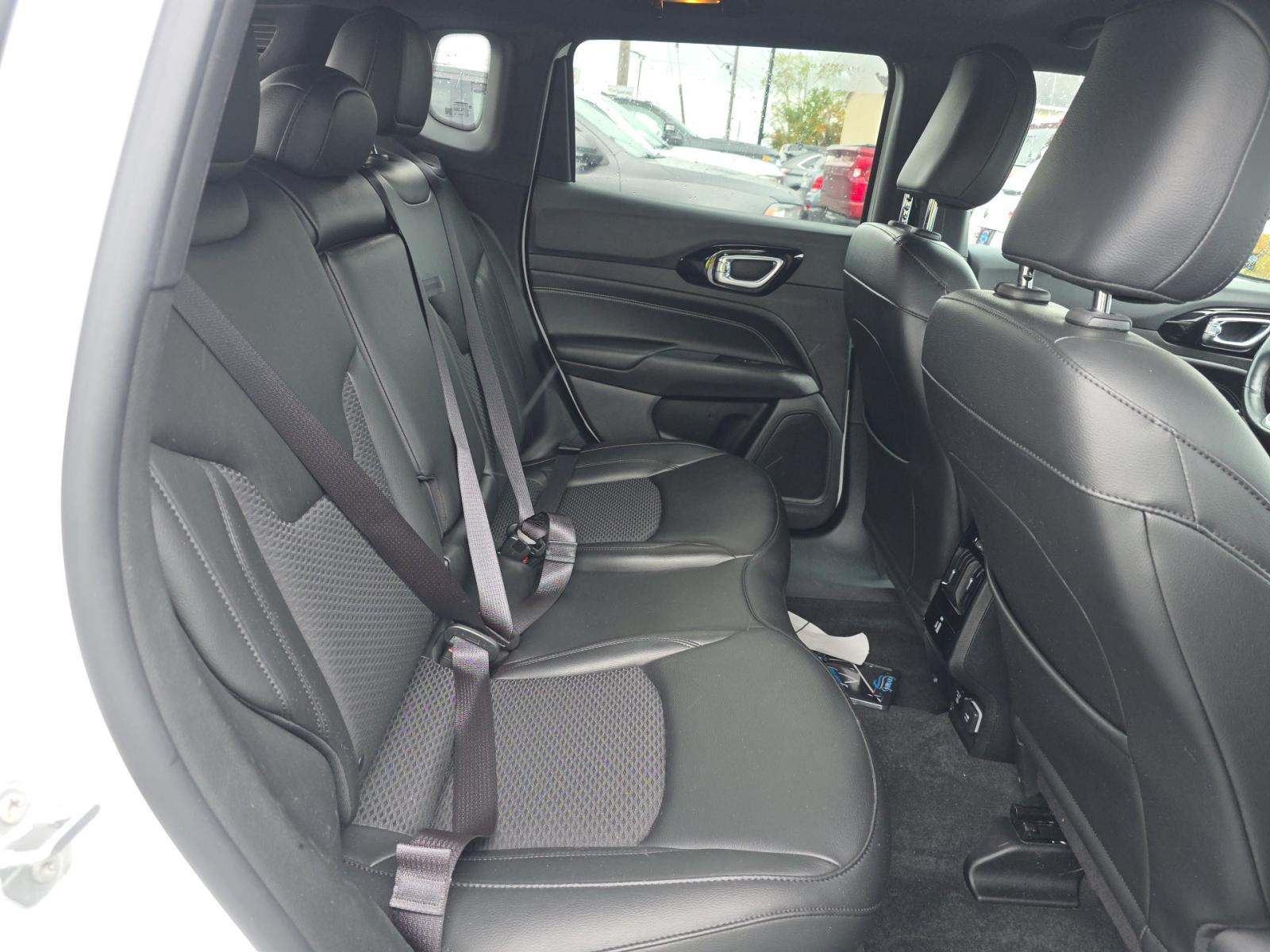 2022 Jeep Compass Latitude Altitude Edition AWD