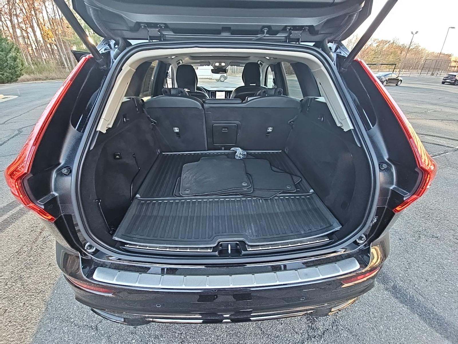 2024 Volvo XC60 Recharge T8 Plus AWD