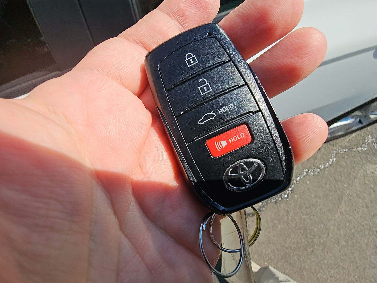 2025 Toyota Camry LE FWD