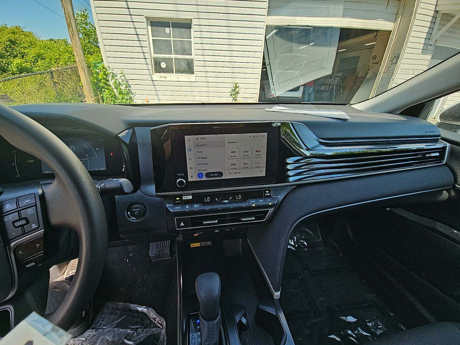 2025 Toyota Camry LE FWD