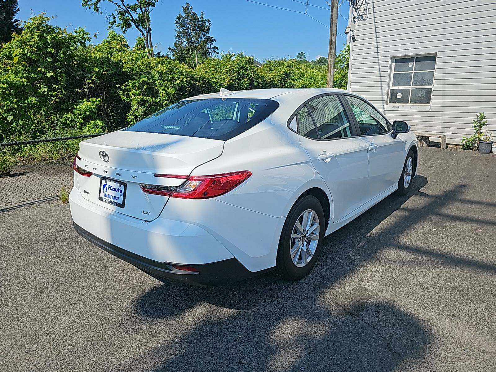 2025 Toyota Camry LE FWD