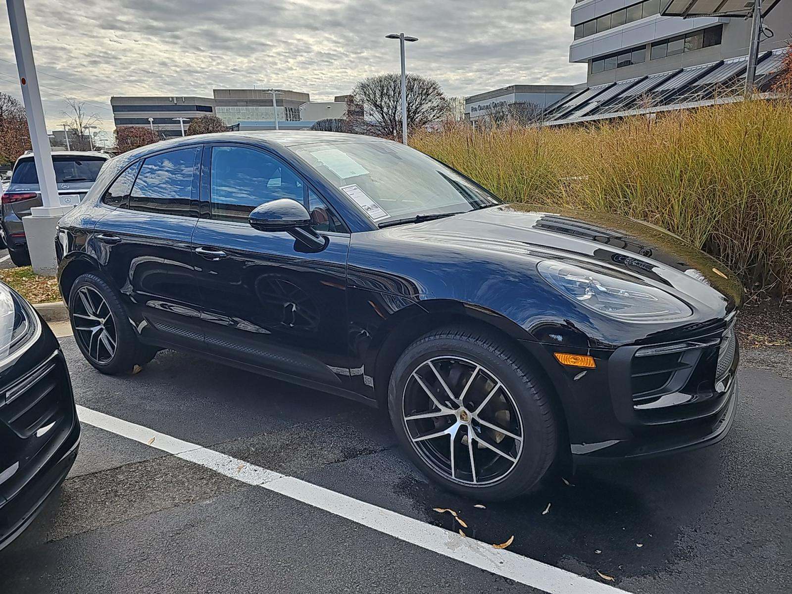 2025 Porsche Macan Base AWD