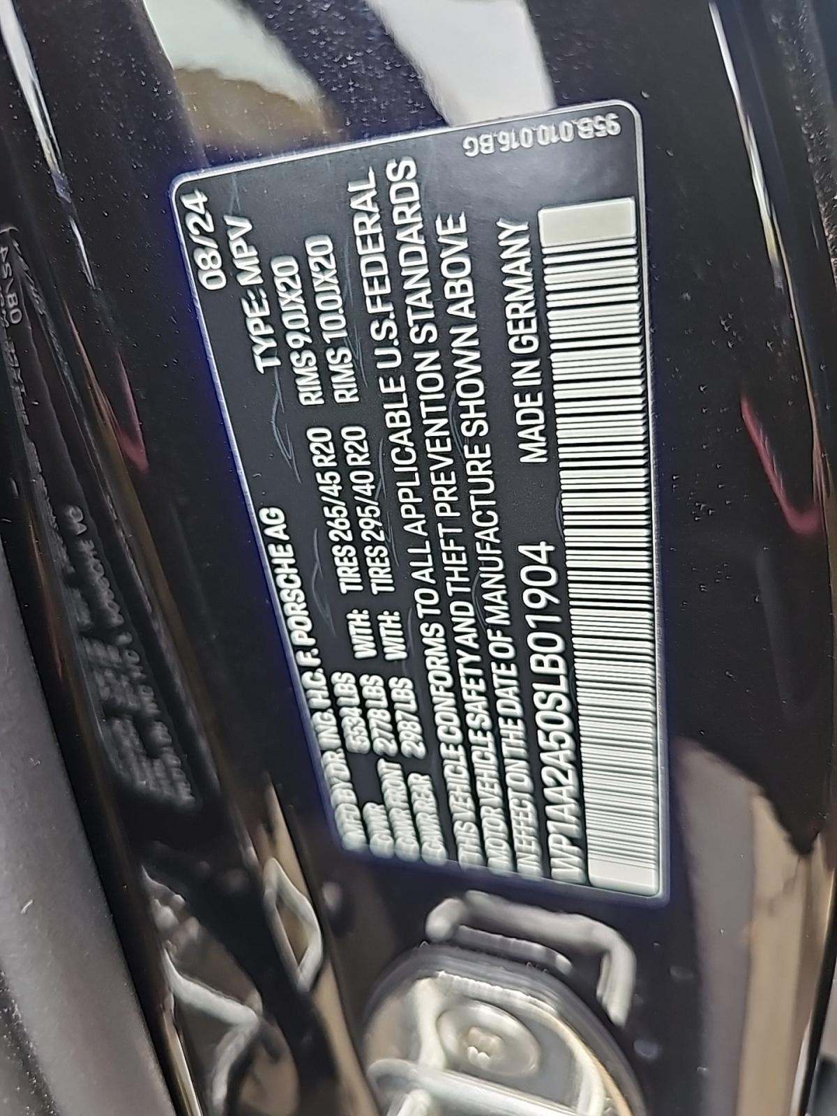 2025 Porsche Macan Base AWD