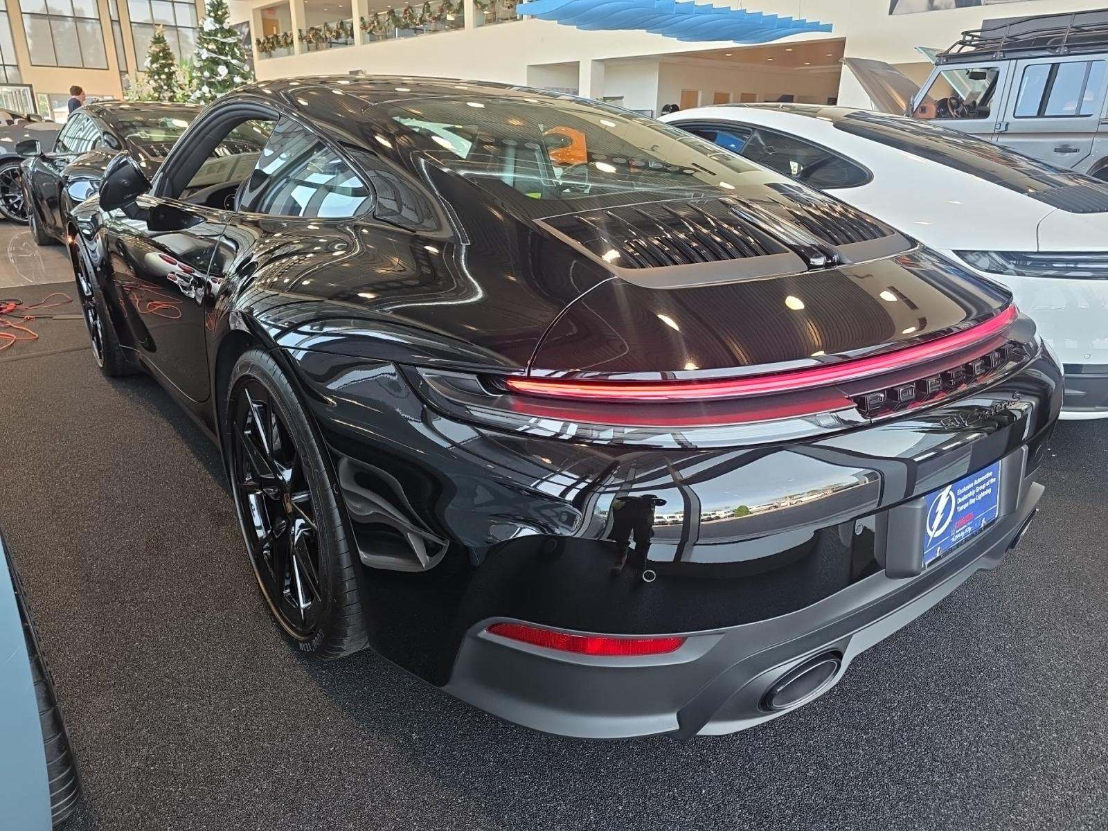 2025 Porsche 911 Carrera S RWD