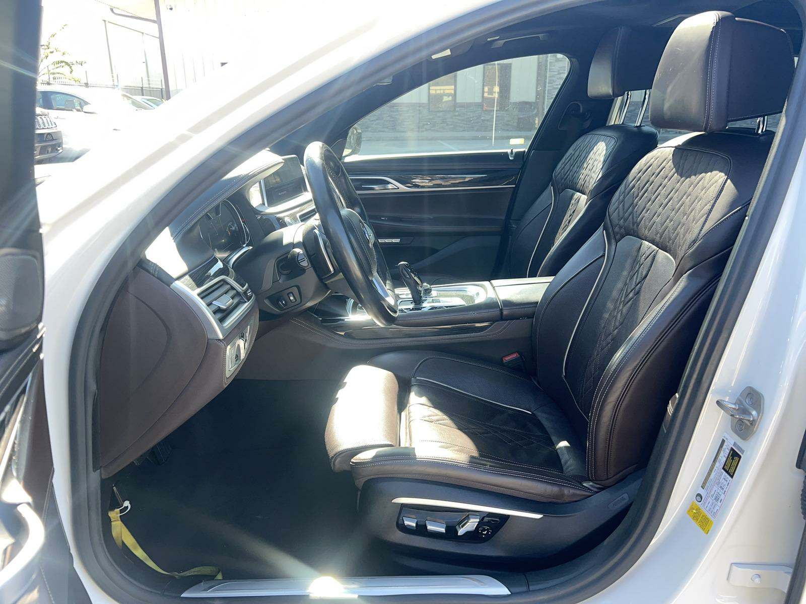 2016 BMW 7 Series 740i M SPORT LINE RWD