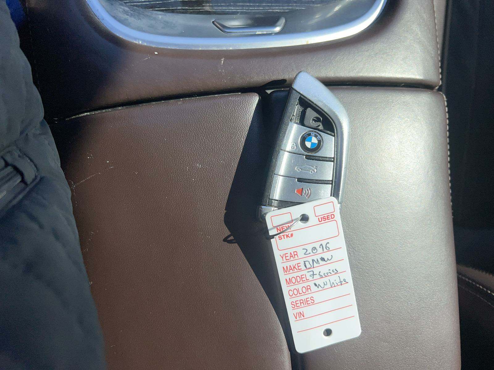 2016 BMW 7 Series 740i M SPORT LINE RWD