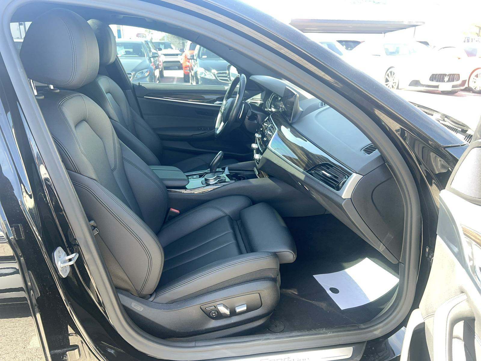 2019 BMW 5 Series 530i SPORT LINE RWD