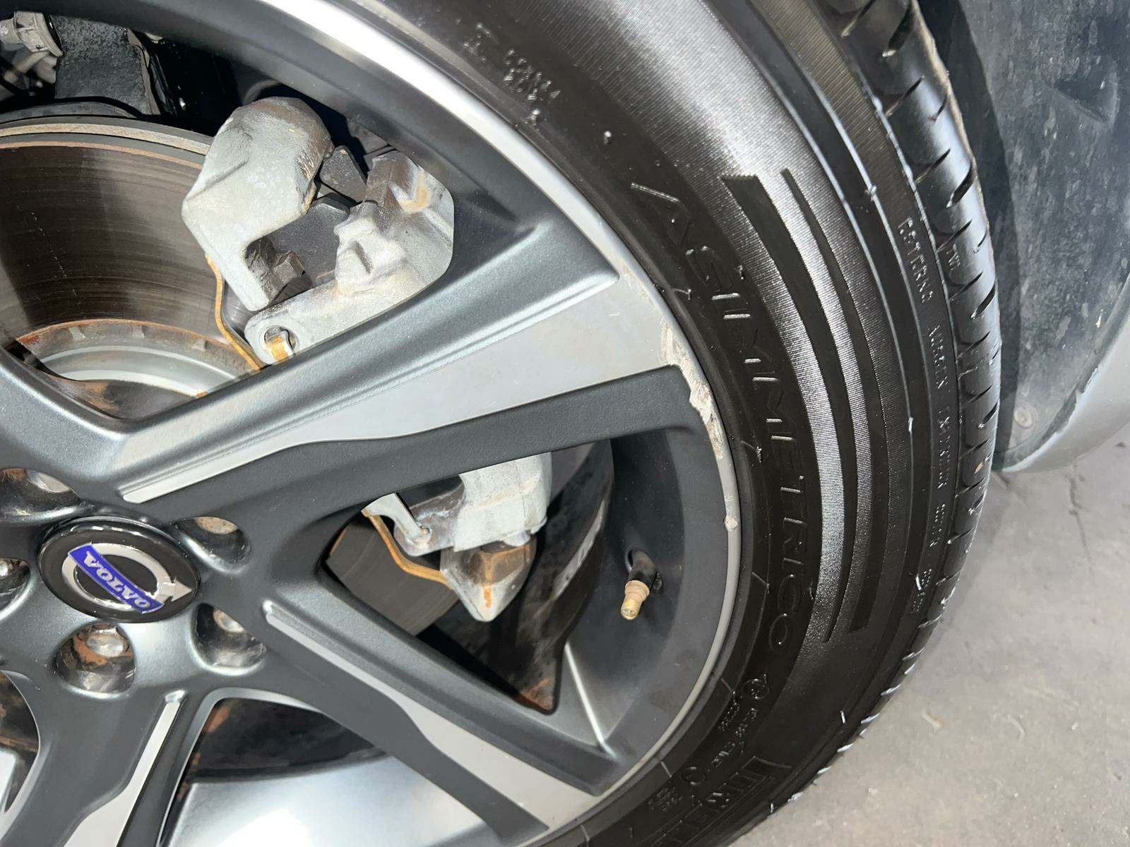 2014 Volvo XC90 R-Design FWD