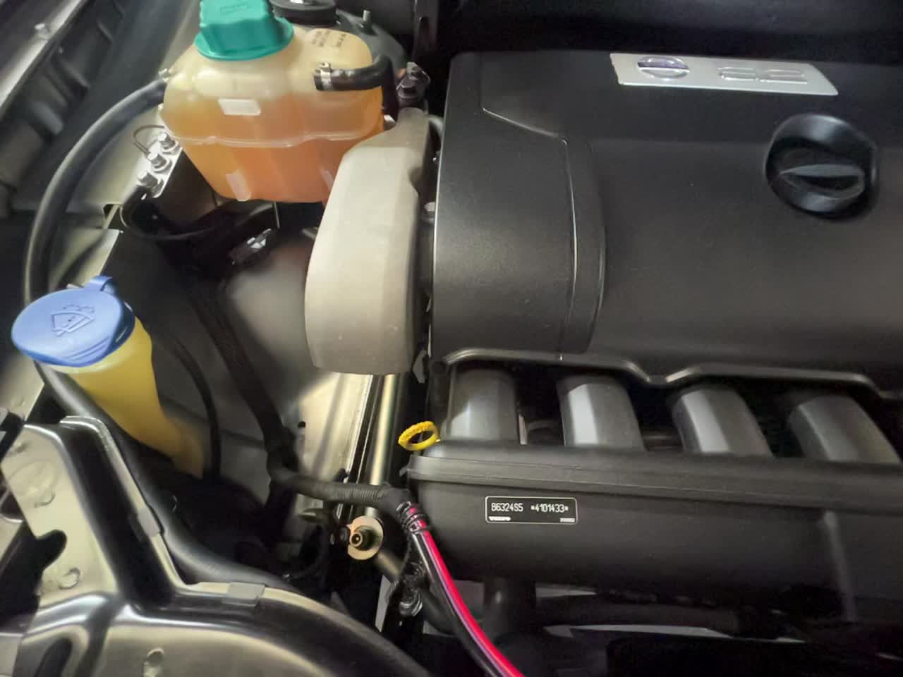 2014 Volvo XC90 R-Design FWD