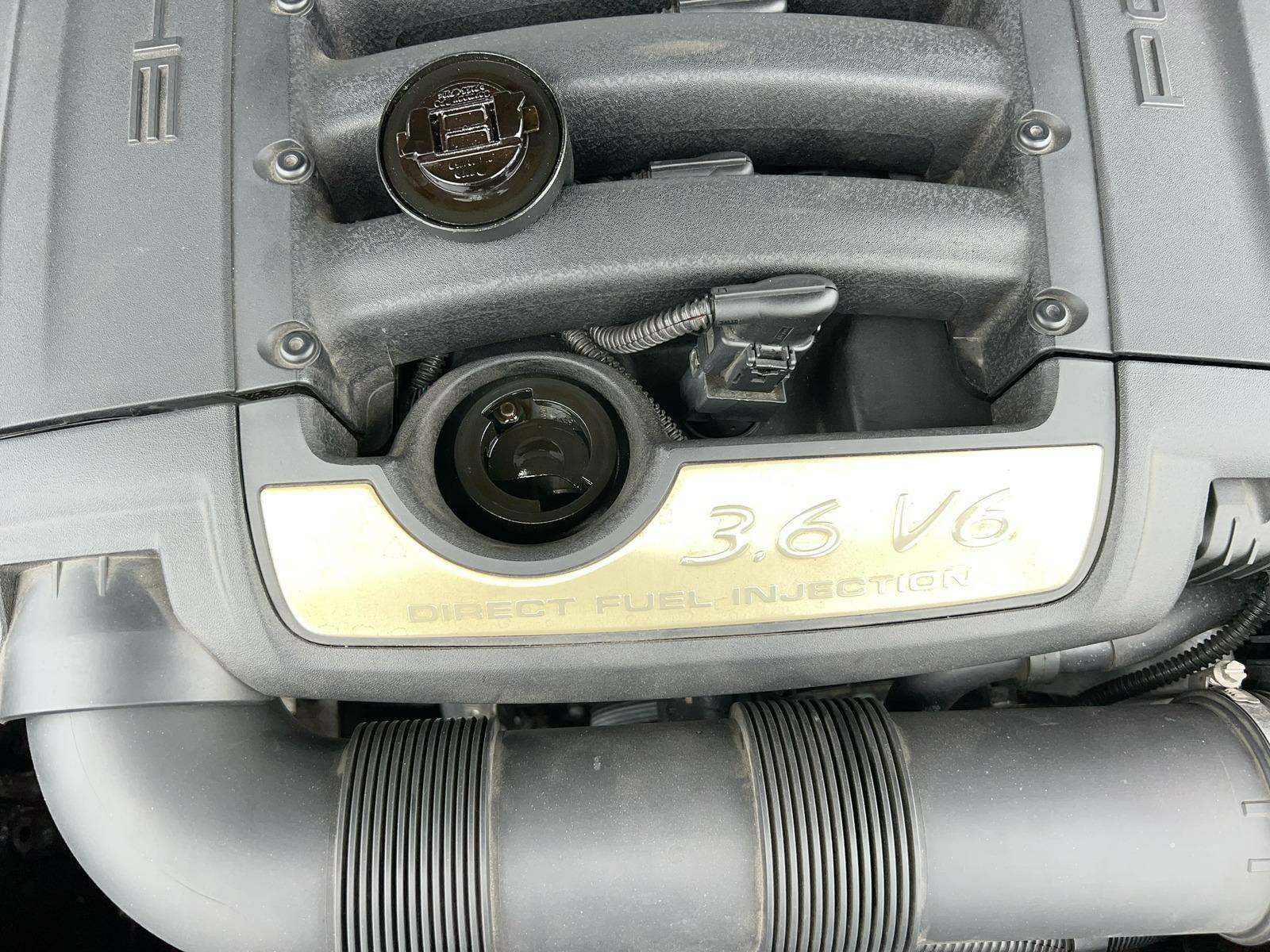 2016 Porsche Cayenne 4D SUV 3.6L AWD