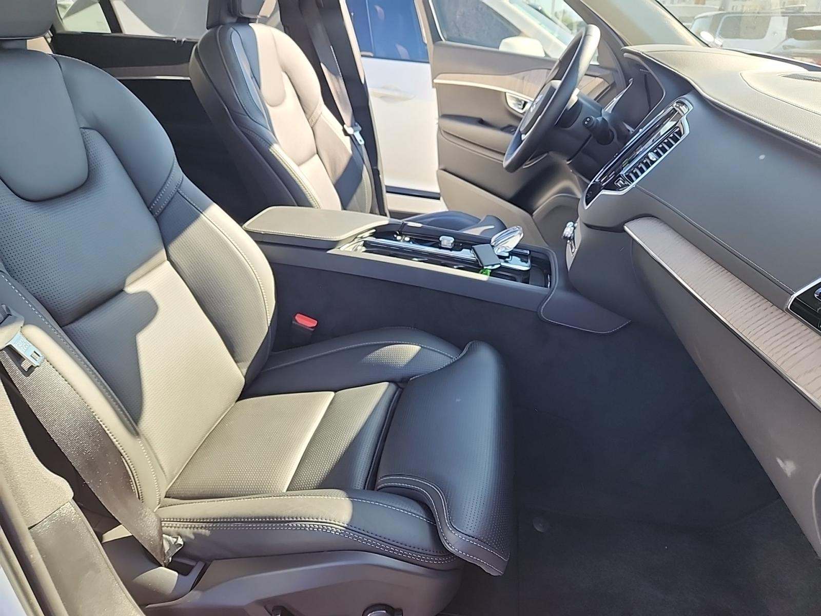 2023 Volvo XC90 Recharge T8 Ultimate AWD