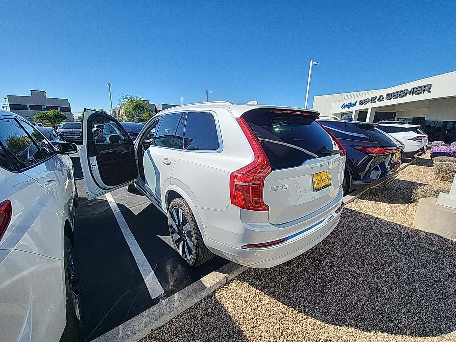 2023 Volvo XC90 Recharge T8 Ultimate AWD