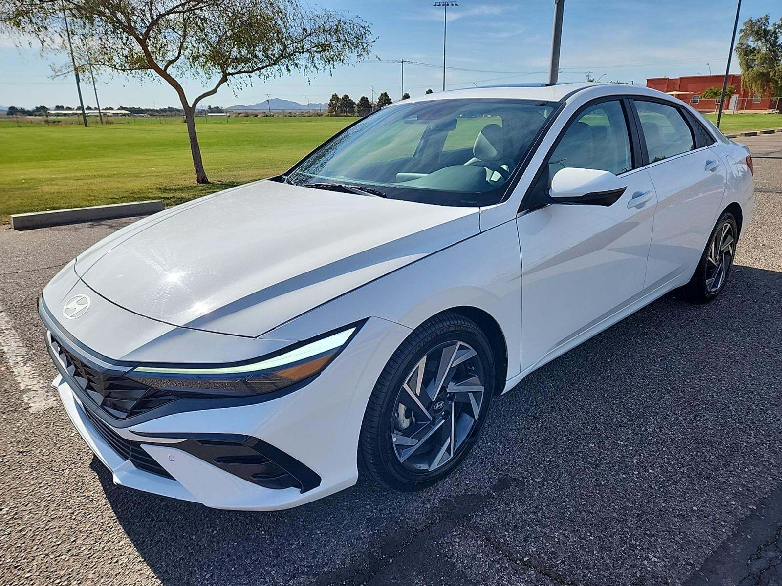 2024 Hyundai Elantra Limited FWD