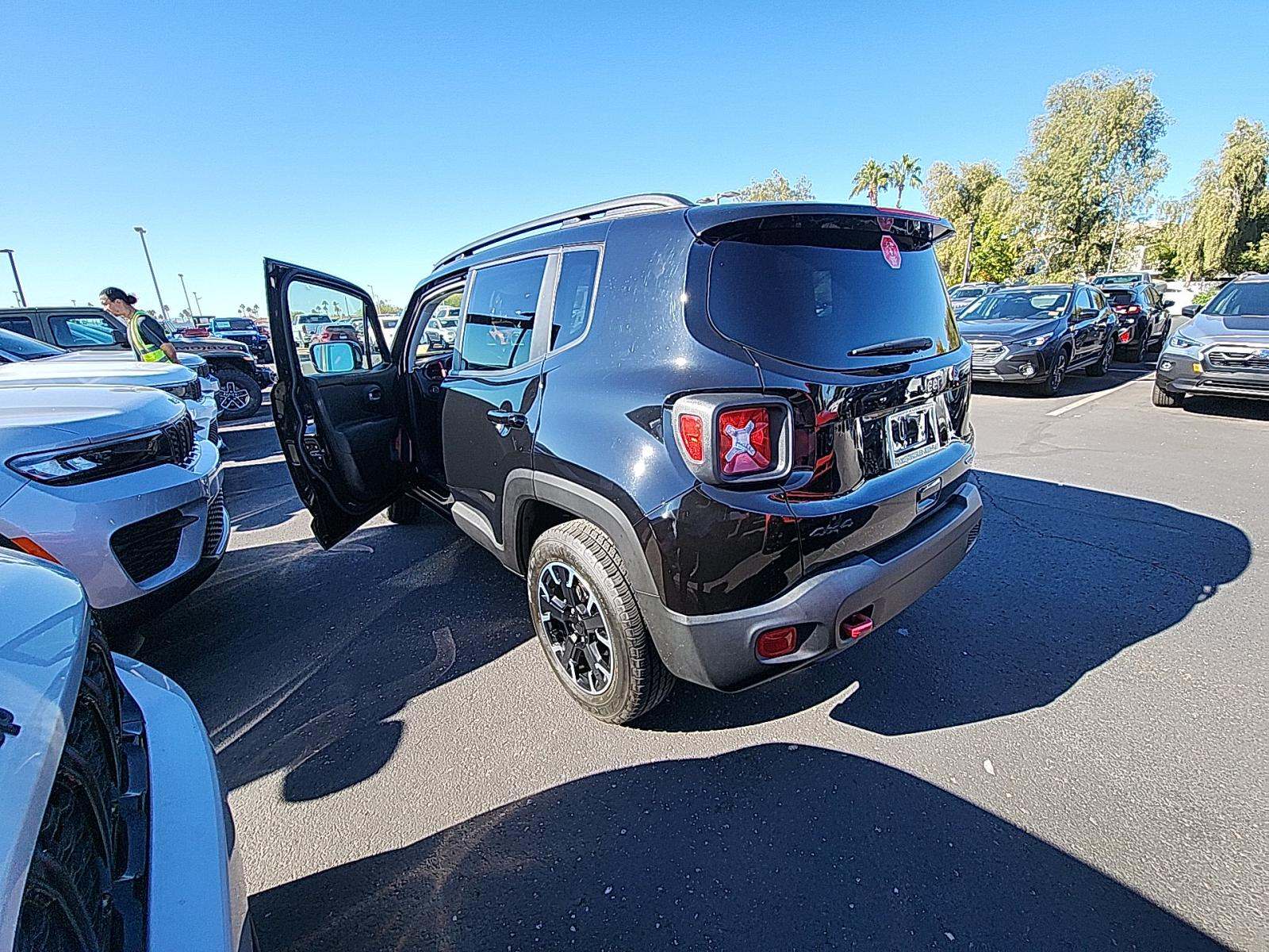 2023 Jeep Renegade Trailhawk AWD