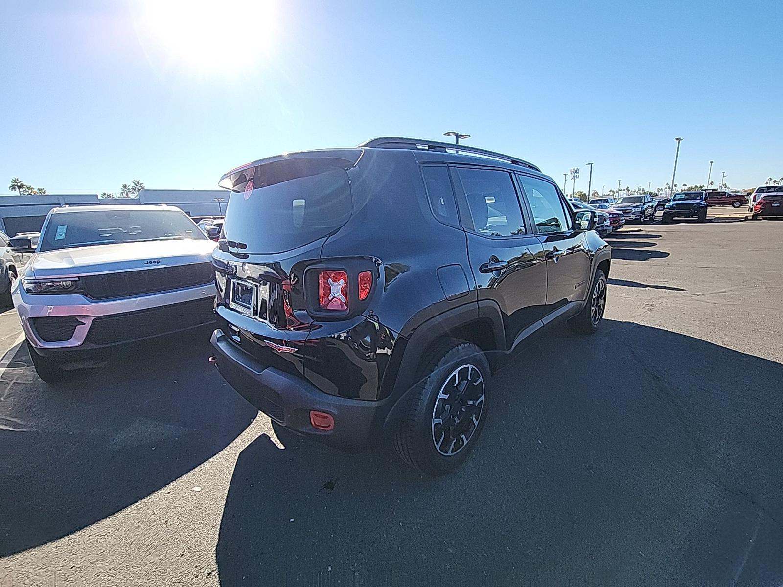 2023 Jeep Renegade Trailhawk AWD