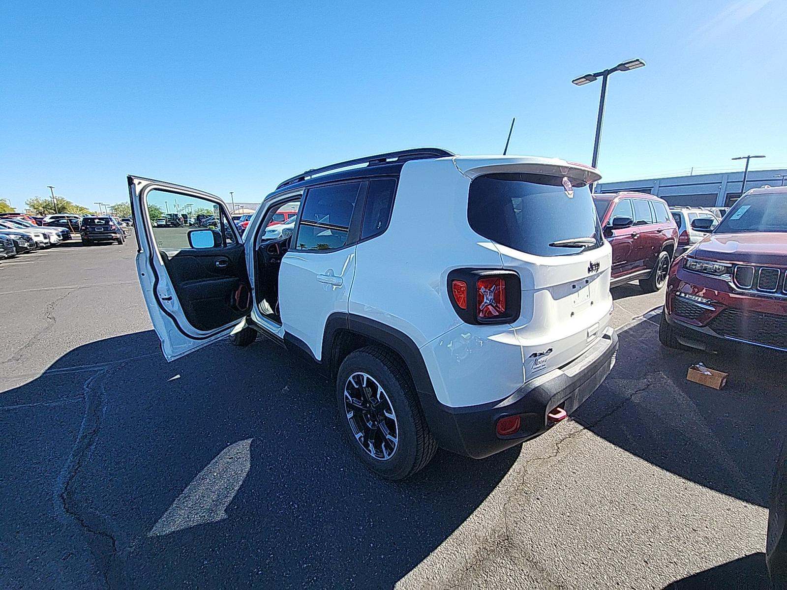 2023 Jeep Renegade Trailhawk AWD