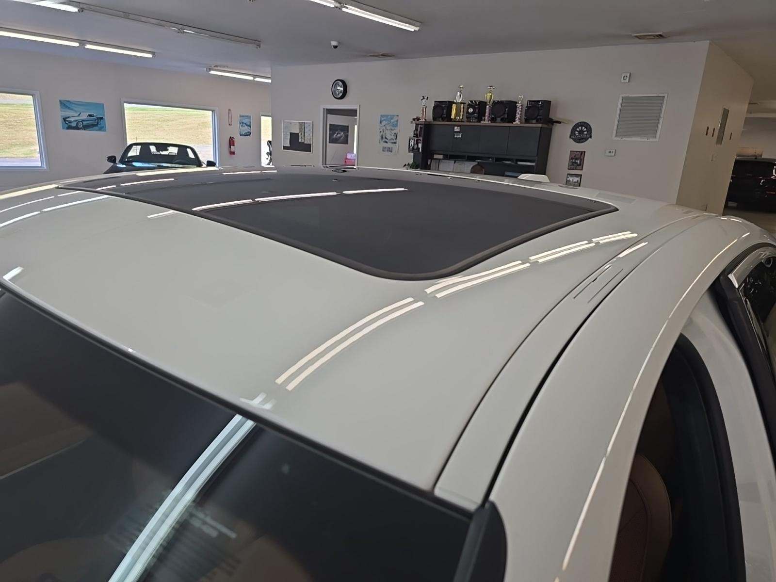 2024 BMW 3 Series 330i xDrive AWD