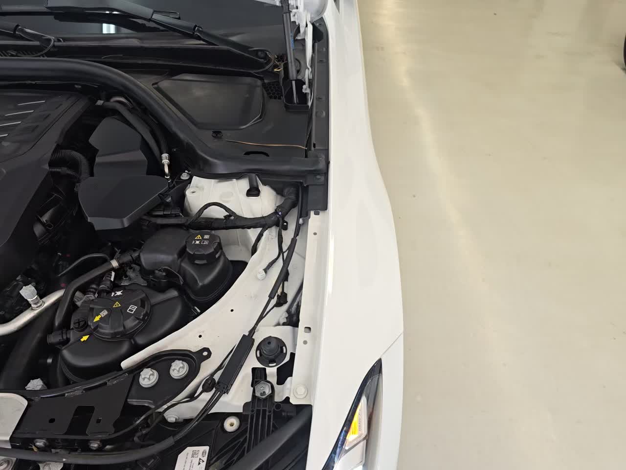 2024 BMW 3 Series 330i xDrive AWD