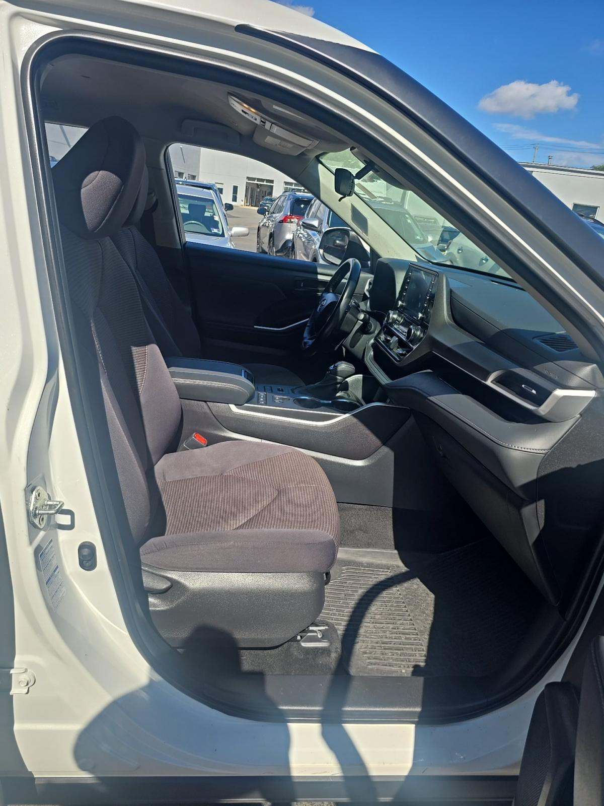 2022 Toyota Highlander LE AWD