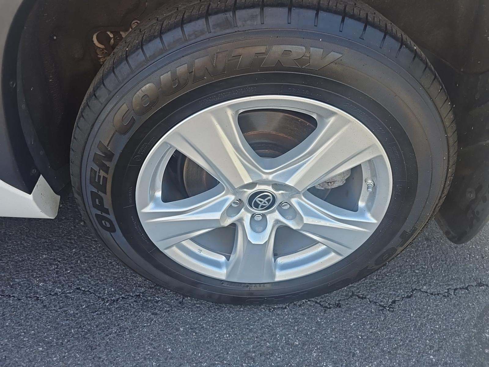 2022 Toyota Highlander LE AWD