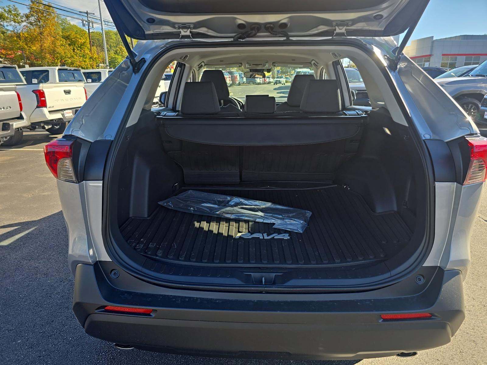 2025 Toyota RAV4 XLE AWD