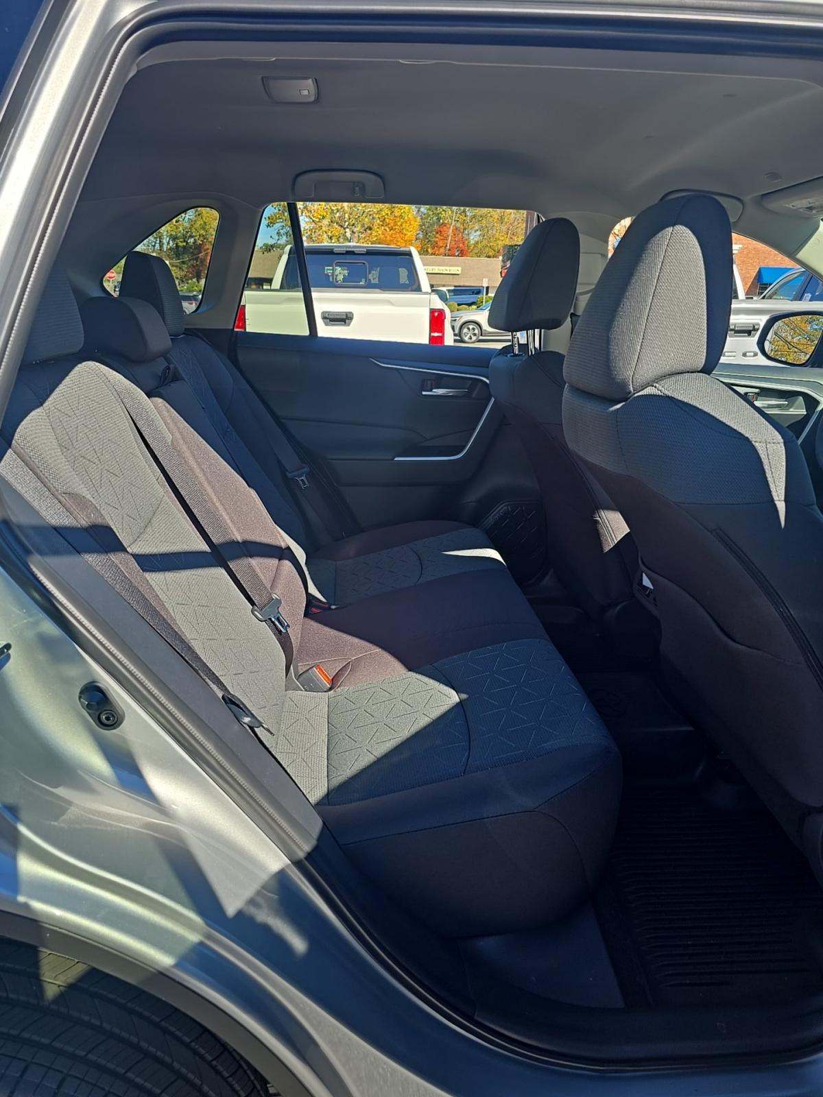 2025 Toyota RAV4 XLE AWD