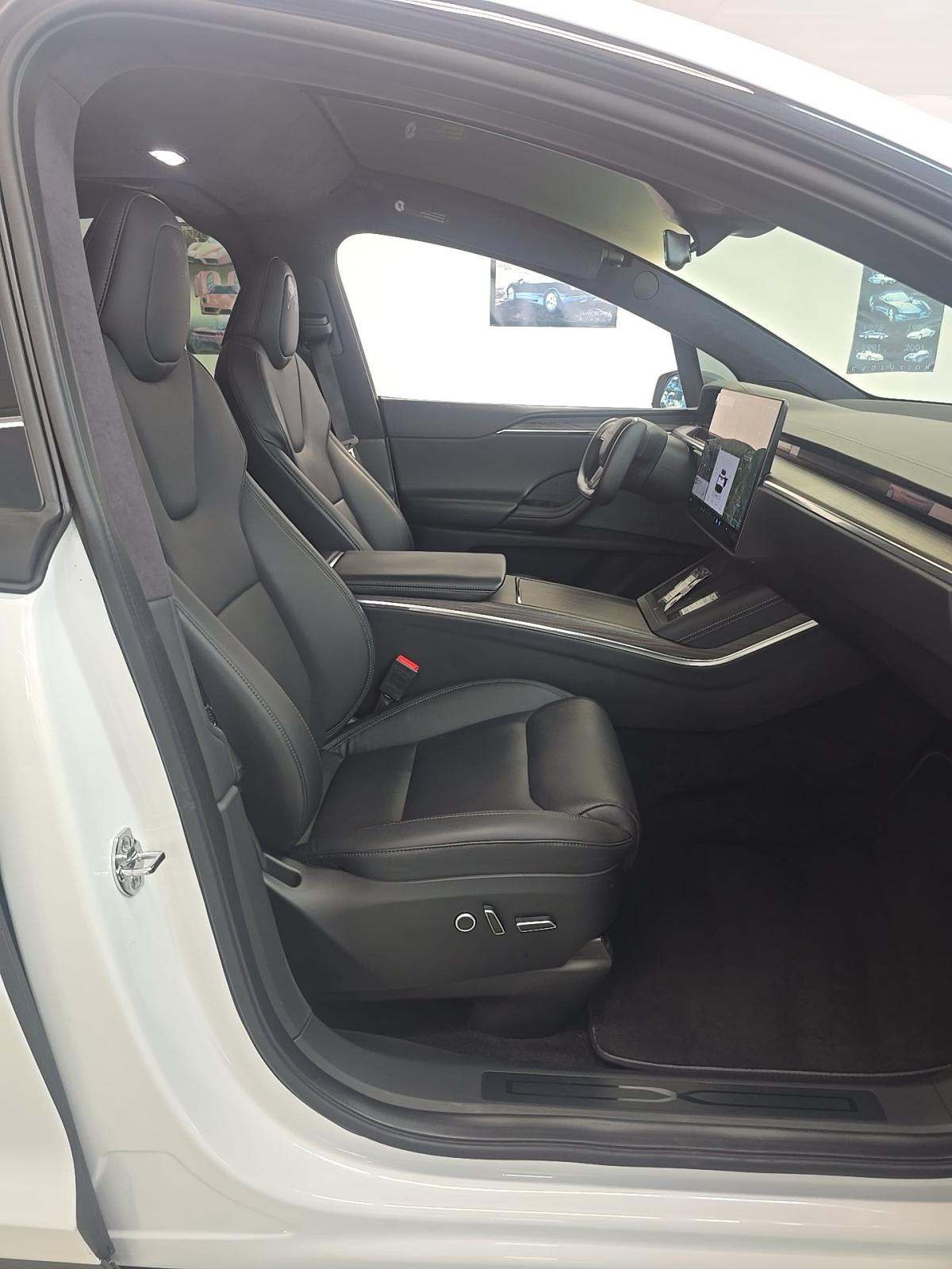 2022 Tesla Model X Base AWD
