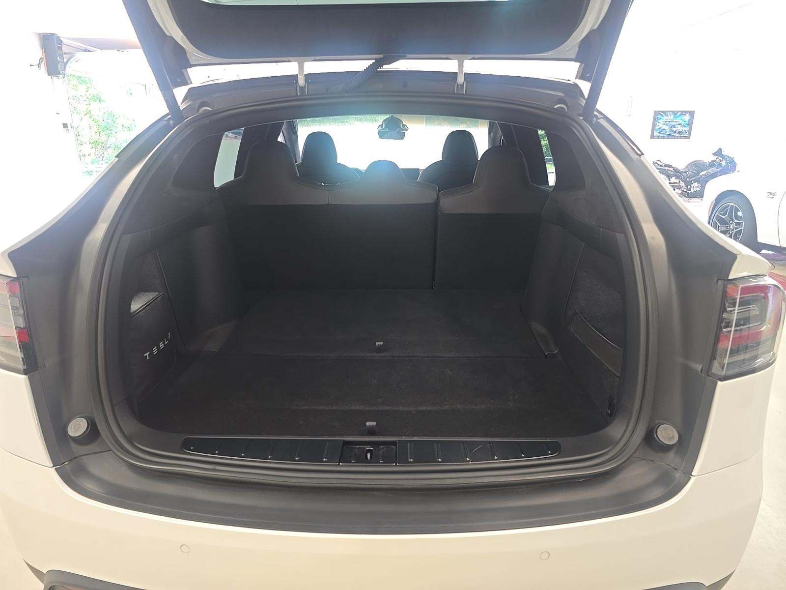 2022 Tesla Model X Base AWD