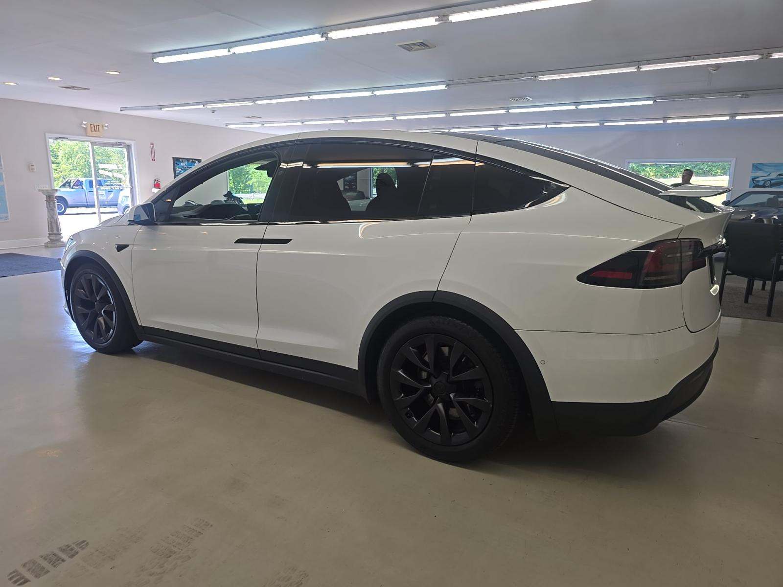 2022 Tesla Model X Base AWD