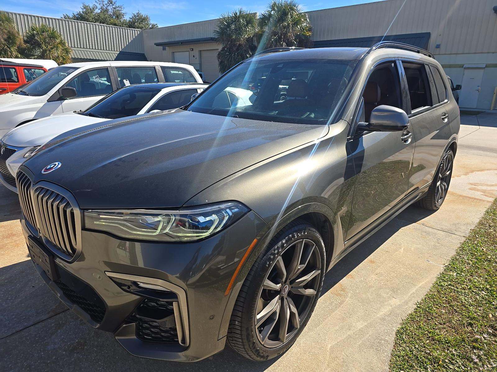 2022 BMW X7 M50i AWD
